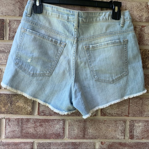 REFUGEE JEAN SHORTS - Picture 6 of 7